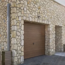 house-with-garage-2021-08-26-15-45-11-utc-scaled
